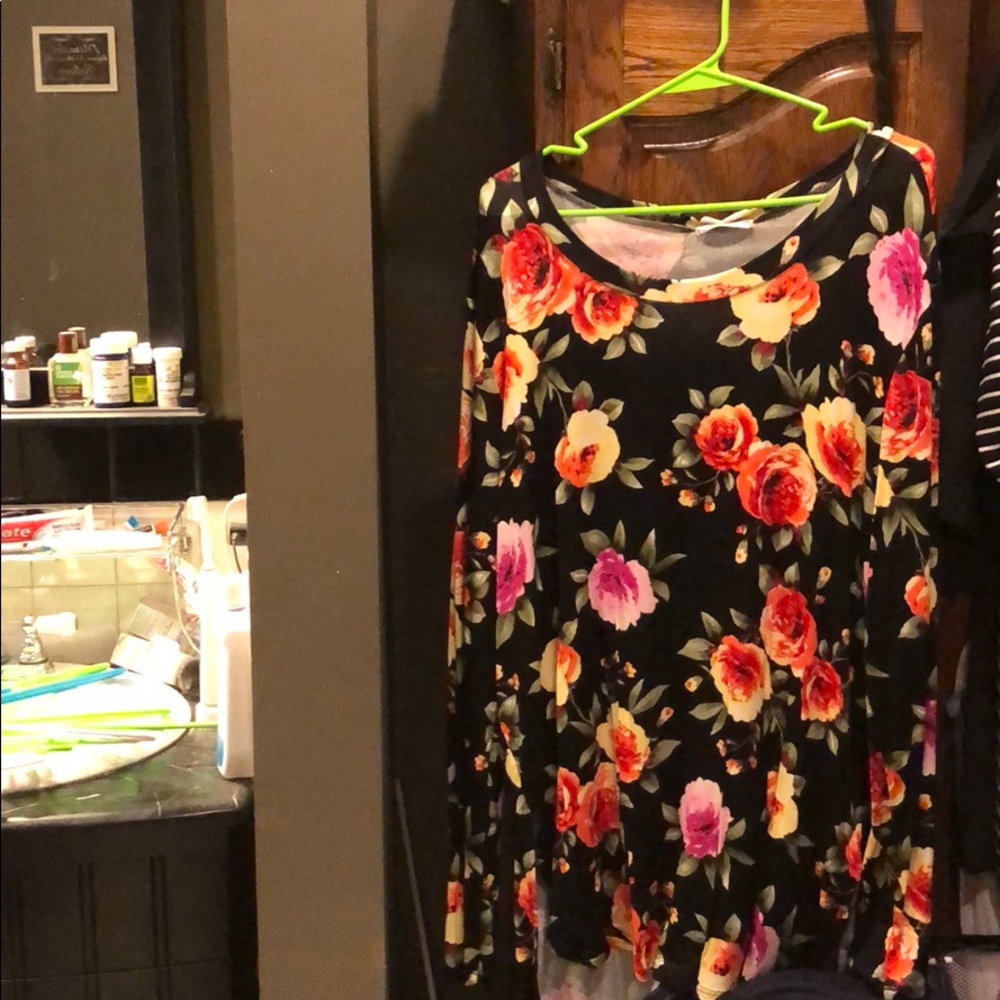 BNWT Honey and Lace Bel Air tunic